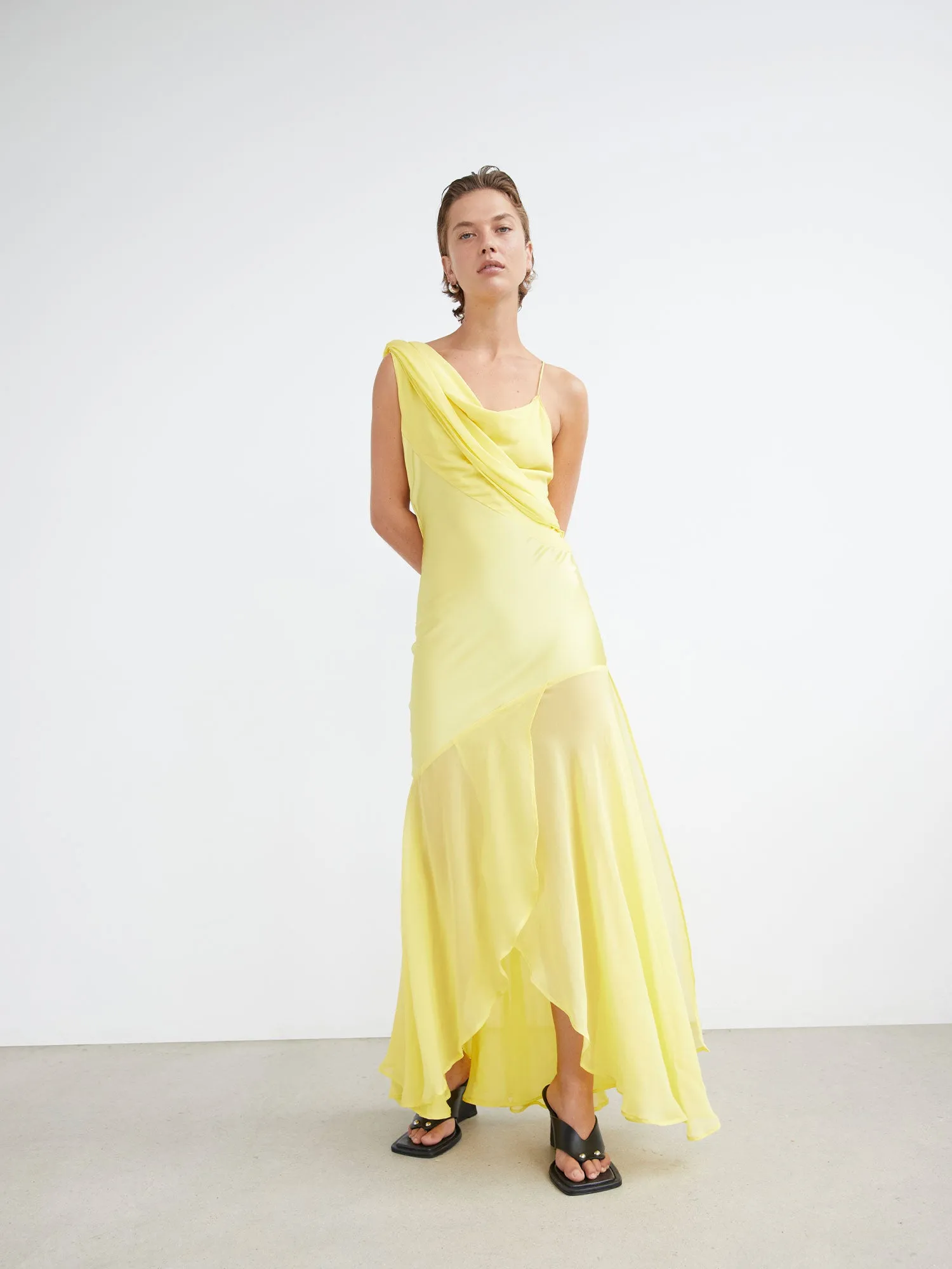 08 Willow Gown | Sunflower