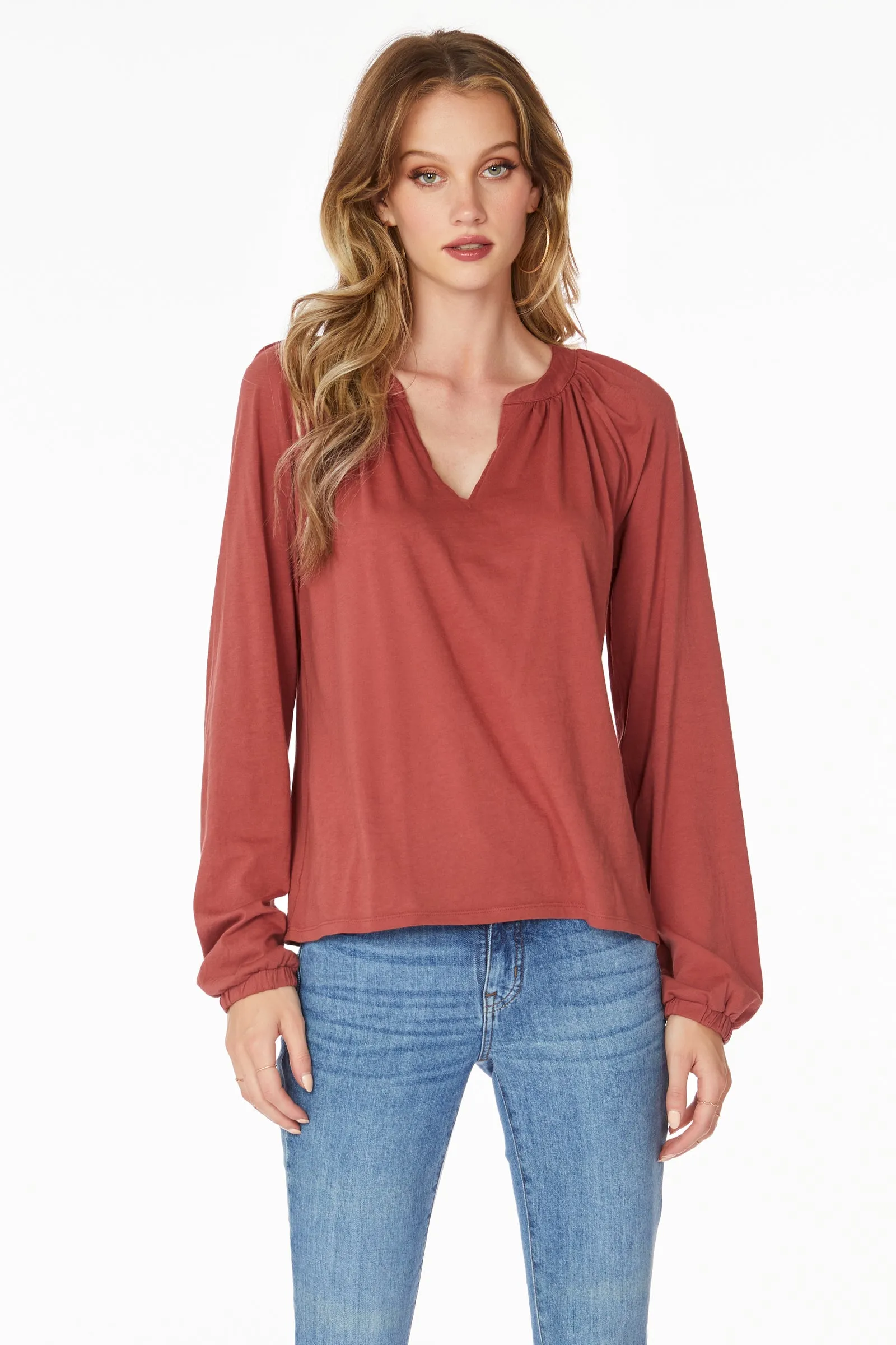 SPLIT NECK SHIRRED TEE