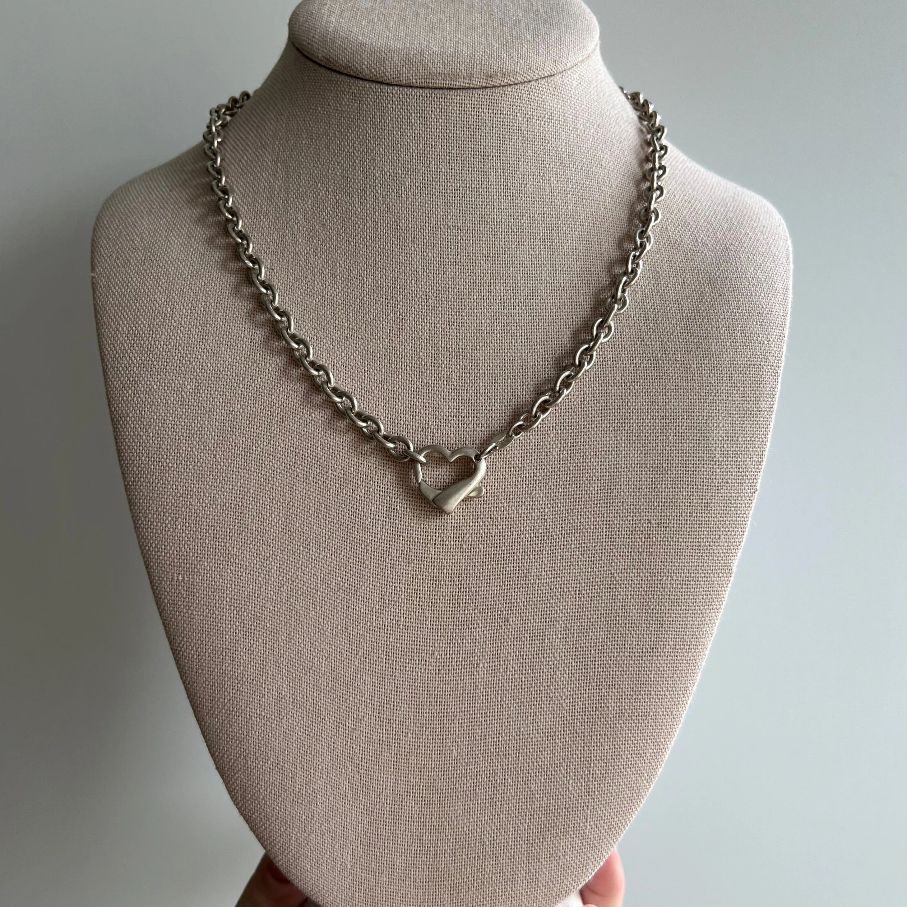 V I N T A G E // sealed with a heart / sterling silver chunky cable chain with a heart clasp pendant holder / 18.25