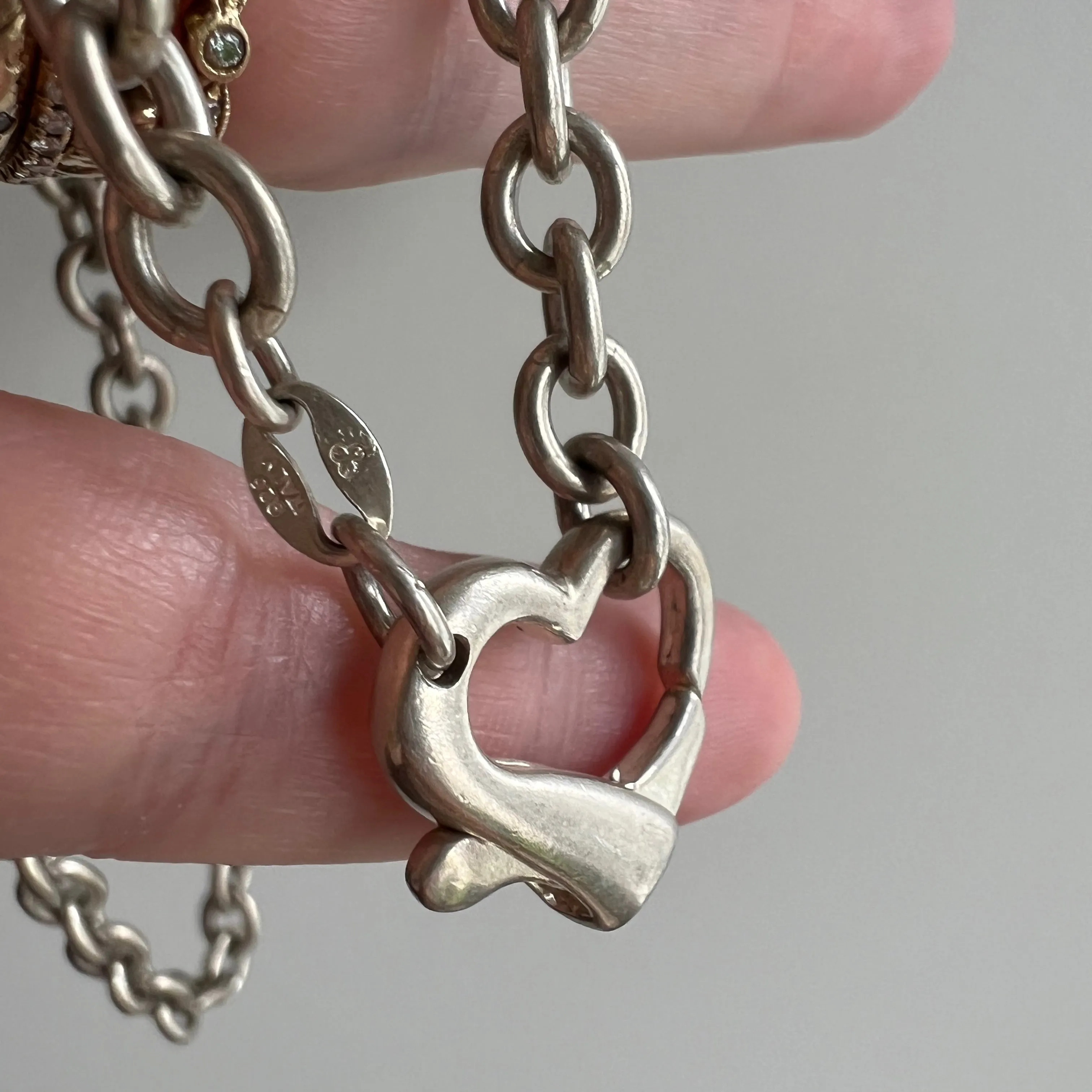 V I N T A G E // sealed with a heart / sterling silver chunky cable chain with a heart clasp pendant holder / 18.25