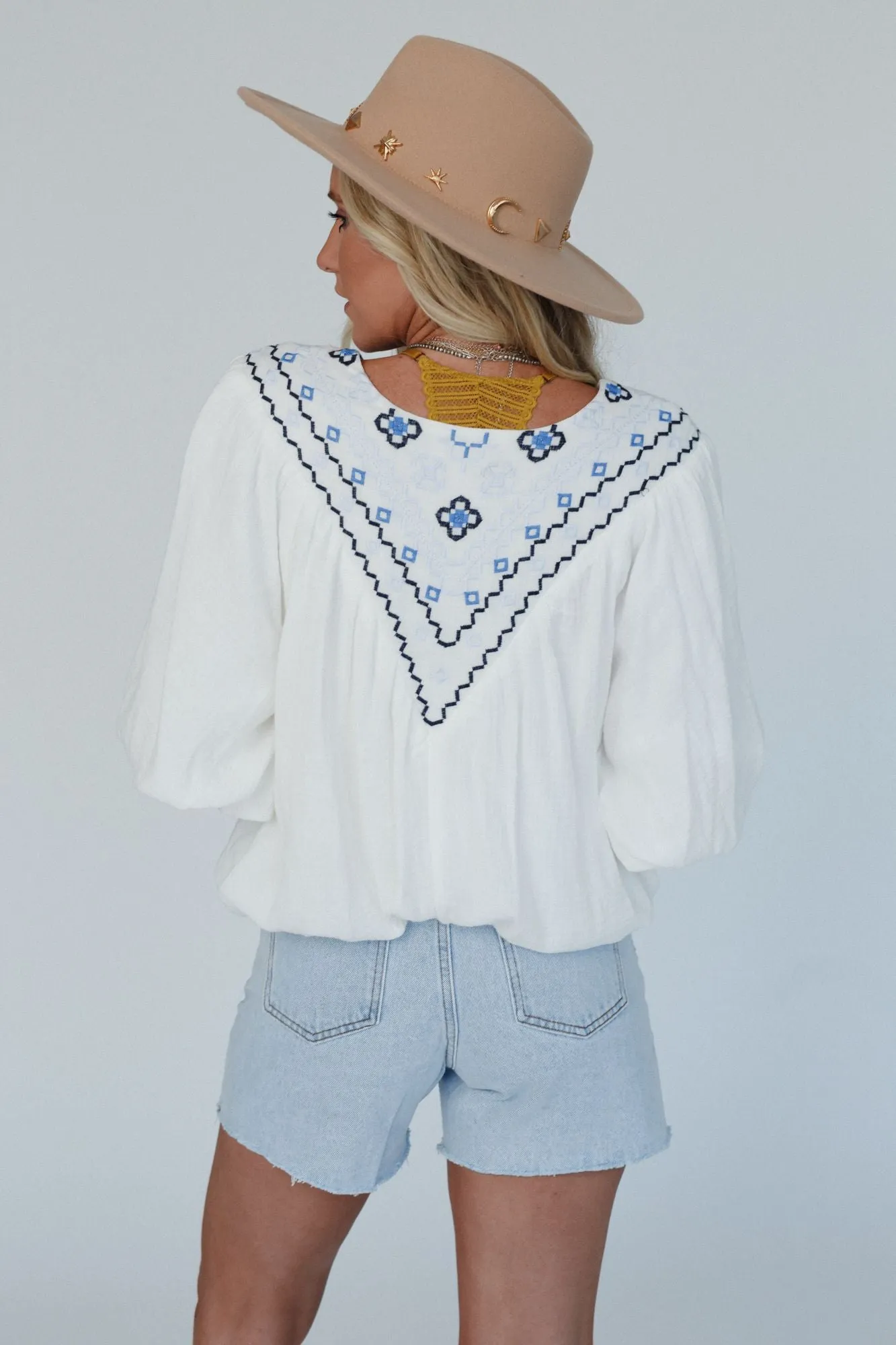 Wispy Meadow Embroidered Top - White